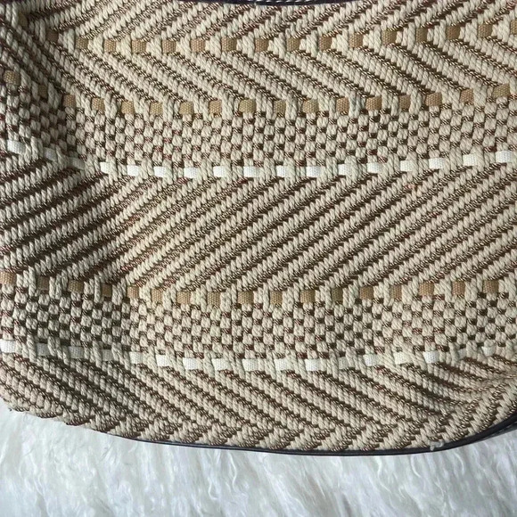 Croft & barrow beige and brown purse - Picture 3 of 16